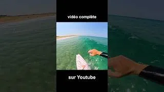 Miniature : Surfer une planche tordue ? 🤯🌊 découvre cette planche WTF dans ma dernière vidéo YouTube