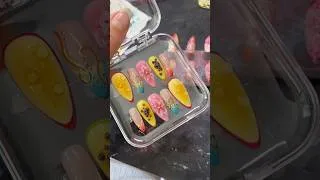 Miniature : J’ai eu un immense doute 🤔 Vous en pensez quoi ? Twentyfivefr.com #pressonnails