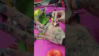 Miniature : J’ai créé une scène de crime au donut 🍩