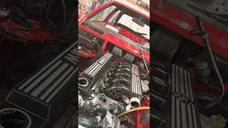 Miniature : Je peins cache-culbuteur pipe d'admission en noir bmw e30 black smoke #youtubeauto #drift