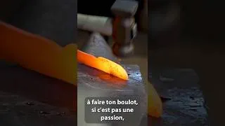 Miniature : il fabrique des couteaux d'exception