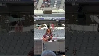 Miniature : Tori Kelly - My Paradise acoustic version (unreleased / new song) live from Lille - Ed Sheeran Tour
