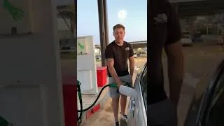 Miniature : C’était le premier plein depuis la restauration!! #automobile #viral #fyp  #explorepage #shorts