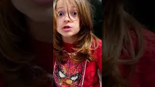 Miniature : Comment se transformer d'une sirène en une fille? #jeux #vlogfamille #sirene #celine