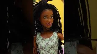 Miniature : Appelez une ambulance! La poupée Barbie a mal au ventre! #barbie #pourlesenfants #poupées