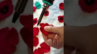 Miniature : Boucles d'oreilles coquelicots Embroidershoppe motif gratuit