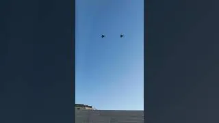 Miniature : 2 Rafale B survolent Paris 🇫🇷