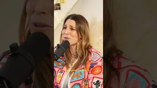 Miniature : “J’ai l’impression d’être de plus en plus émotive avec le temps qui passe” 💬 Laury Thilleman