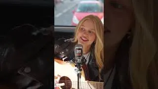 Miniature : Her VOICE is so beautiful 🥰