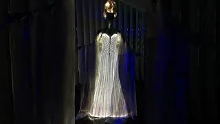 Miniature : Thierry Mugler, Couturissime, robe lumineuse