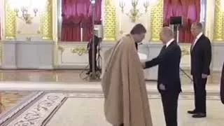 Miniature : L’Ambassadeur de Tunisie à Moscou présente ses lettres de créance à Poutine