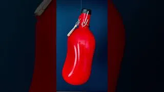 Miniature : Le Grand Tétras Gourde concave rouge