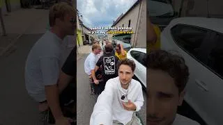 Miniature : POV : tu vas chercher les croissants en tracteur tondeuse 🤣