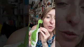 Miniature : Dino in progress 🦕 #lerubanzebre #crochet #amigurumi #zenknit_toys #dinobookzenknit