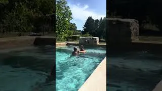 Miniature : Que peut on attendre d’un enfant de trois ans dans l’eau ?
