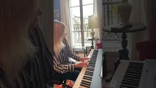 Miniature : Un peu de France et de gaité #piano #satie #jeteveux