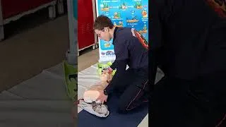 Miniature : apprendre les massages cardiaques