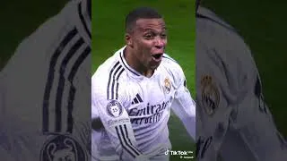 Miniature : Kylian Mbappé est vraiment trop fort ! 😂🤯 #shorts #edit #mbappe