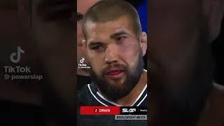 Miniature : Son visage s'est déformé ! 😱😂 #shorts #combatsports
