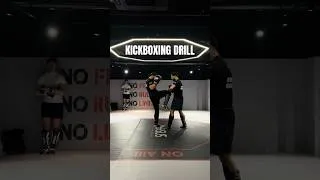 Miniature : Kickboxing Drill 🥊 #kickboxing #coaching #kickboxingtraining