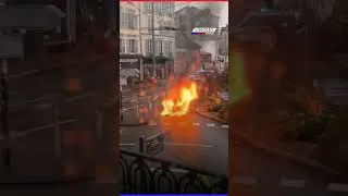 Miniature : Incendie Place d'Aine : une voiture prend feu en fin d'après-midi à Limoges #limoges