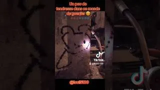 Miniature : POV: QUAND TU TE FAIS UN POTE DE DESSIN EN ZONE DE GUERRE 😂 #battlefield6 #jeuxvidéo #chalumeau