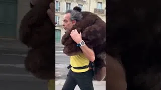 Miniature : 2026--01-16 - Enzo et Nounours (clown urbain anarchiste, Ressourcerie des Batignolles)