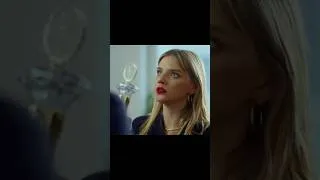 Miniature : Boss Surpris Embrassant Sa Secrétaire #shorts #lovebuster