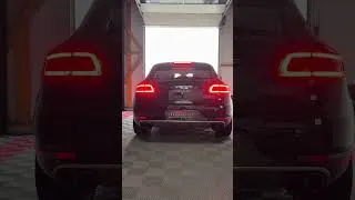 Miniature : Livraison d’un Porsche Macan Turbo Performance !