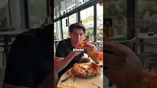 Miniature : Elle mangeait la pizza d’un inconnu sans le savoir…🍕