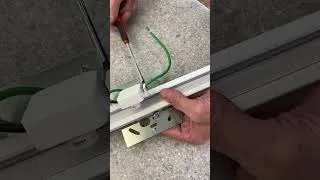 Miniature : Comment installer un canapé flottant PRO-0341 sur une rail. #luminaire #électricité