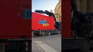 Miniature : L'Usine Extraordinaire arrive dans la cour de l'Elysée !