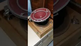 Miniature : Pathé diffusor.Le chanteur Dufleuve..