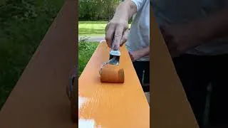 Miniature : Une commode en chêne sauvée de justesse!