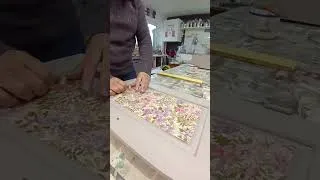 Miniature : Oser relooker un meuble avec du papier peint