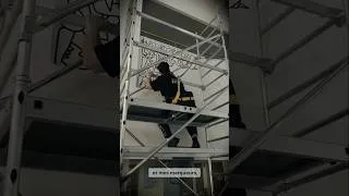 Miniature : Street art sur une rotonde en intérieur