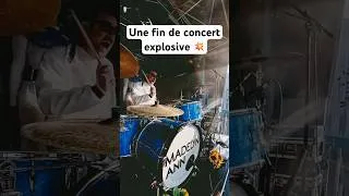 Miniature : Une fin de concert comme on aime #madelyn #shorts #rockband #chanteur #bretagne