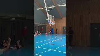 Miniature : 3 points ou grand 2 points ? À vous de juger ! 👀🏀 #shorts