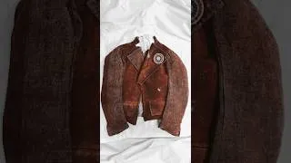Miniature : J'AI CHINÉ UNE VESTE DE RÉVOLUTIONNAIRE