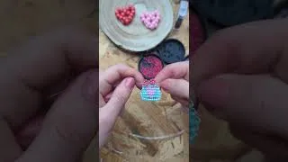 Miniature : tuto lapin coeur en perles de rocaille ou pony beads miyuki 🐰🩷🩵 #perles #diy #beads #beading