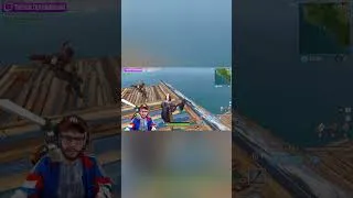 Miniature : LEBOUSEUH FAIT GLISSER TK78 DANS LA MER DURANT CE CACHE CACHE ! 😂 #lebouseuh #thekairi78 #prank
