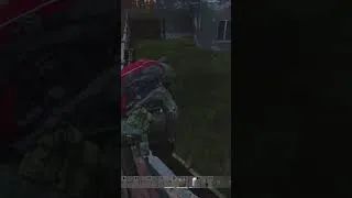 Miniature : DayZ - On est bloqué dans une base à la fin d'un raid !🚨