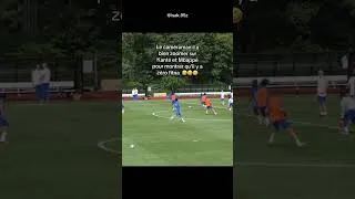 Miniature : Le cameraman a bien zoomé sur Kanté et Mbappé pour montrer qu'il y a zéro fitna 😂😂😂 #football