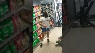 Miniature : Ce client veut éteindre Djilsi 🥊