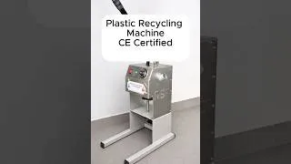 Miniature : Unboxing & Assembly of a CE Plastic Recycling Machine