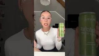 Miniature : Je goûte mon premier matcha 🥥