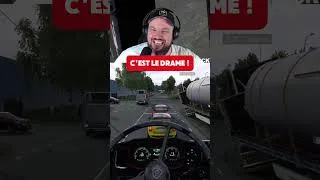 Miniature : 😂 Il était sûr de son dépassemen jusqu'à ce que tout parte en vrille !  #ets2  #simulation  #shorts