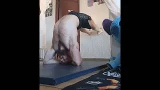 Miniature : Exécution du pont (variante) par Loïc 💪 fitness #fitnessfrance