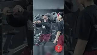 Miniature : Heavy set on hack squat 💆🏻‍♂️#legday #legdayworkout #gym #fitness #fitness