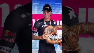 Miniature : RÉTRO • 2025  •  RECAP       📸 [ 35 sec ]